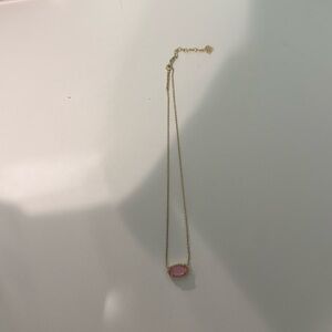 pink kendra scott necklace